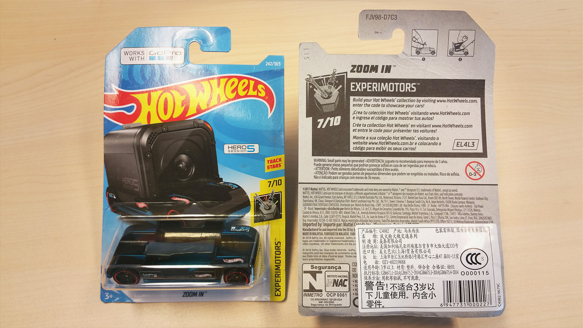 Hot Wheels Zoom In