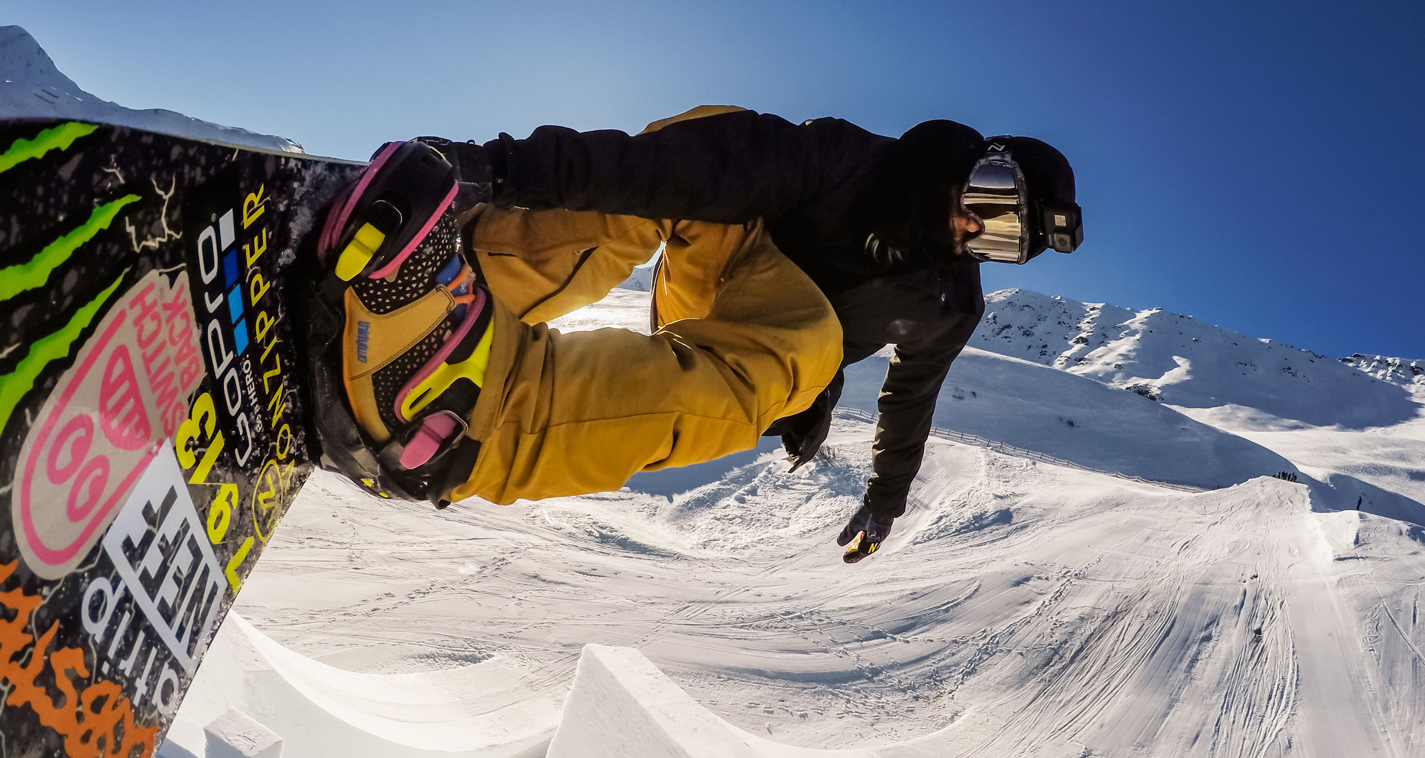 Welke GoPro accessoires heb ik nodig op wintersport? - Coolblue - alles  voor een glimlach